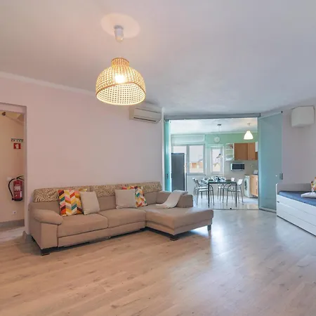 Patio Da Rocha - Silhueta Citadina بورتيماو