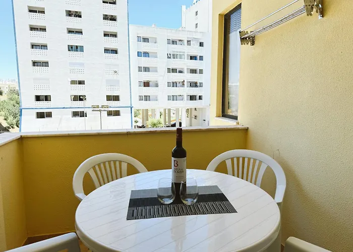 Patio Da Rocha - Silhueta Citadina Portimão